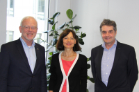 Prof. Dr. Norbert Gebbeken, Dr. Ulrike Raczek, Jan Papendieck (v.l.)