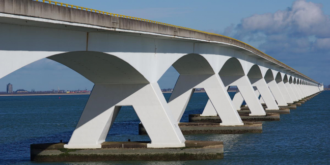 Platz 5: Zeelandbrug – die längste Fahrradbrücke Platz 5: Zeelandbrug – die längste Fahrradbrücke