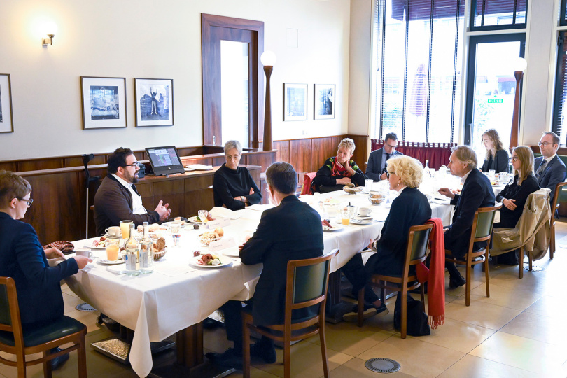 Von links nach rechts: Cathrin Urbanek, BAK; Chris Kühn, MdB Bündnis 90/Die Grünen; Anne Katrin Bohle, BMI; Uli Nissen, MdB SPD; Dr. Tillman Prinz, BAK; Inga Glander, Bundesstiftung Baukultur; Dr. Philip Steden, BAK; Jessica Pehlert für Claudia Tausend, MdB SPD; Reiner Nagel, Bundesstiftung Baukultur; Barbara Ettinger-Brinckmann, BAK und Ernst Uhing, AKNW