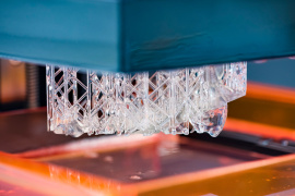 Die berechneten Strukturen entstehen im 3D-Drucker. © Damian Gorczany