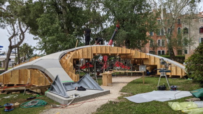 ETH Zürich stellt mit 3D-Druck erstmals recycelbare Brücke ohne Armierungsstahl und Mörtel her 