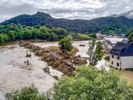  Hochwasser in Altenahr Altenburg - Foto: Martin Seifert.The original uploader was CnndrBrbr at German Wikipedia., CC0, via Wikimedia Commons