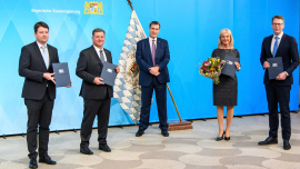 Sandro Kirchner, Christian Bernreiter, Markus Söder, Ulrike Scharf und Markus Blume (v.l.n.r.)