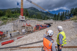 Blick auf den Schalwagen, der zur Fertigung der Betoninnenschale dient. © HeidelbergCement AG / Steffen Fuchs
