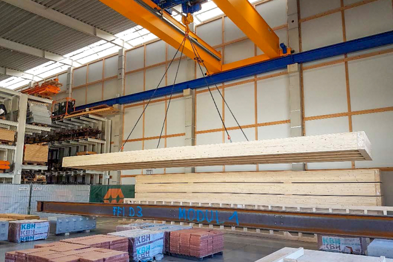 150 Quadratmeter Versuchsfläche: Forschung zur Schwingungsoptimierung von Holzdecken im Großformat