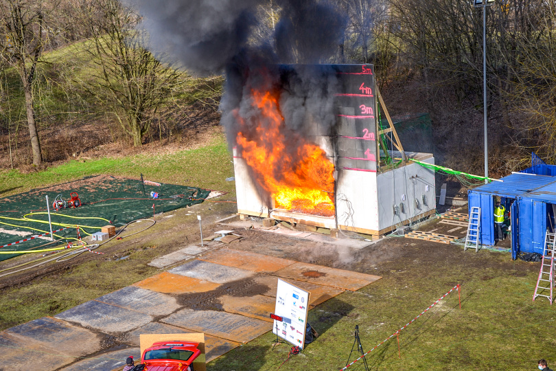 Holzbauten halten beim Brandschutz mit