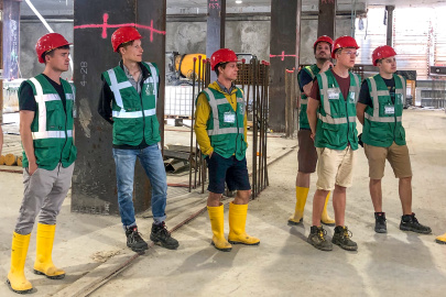 Exkursion der Trainees auf der Baustelle