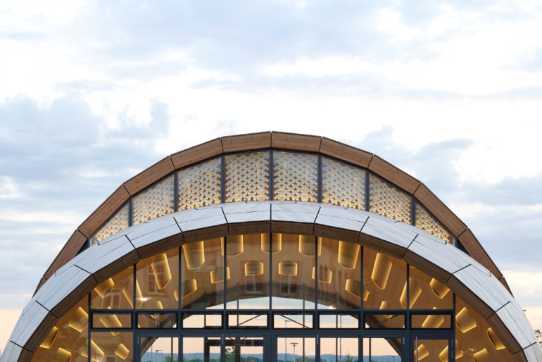 Neue Ansätze für nachhaltiges Bauen: Der Pavillon „livMatS Biomimetic Shell @ FIT“. Foto: ICD/ITKE/IntCDC Universität Stuttgart / Conné van d'Grachten