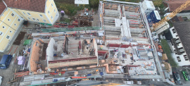 Nah am Bestand und kompakt in seiner Bauweise: Am Tegernsee ist Baugrund rar und jeder verfügbare Quadratmeter musste ausgenutzt werden. (Bild: Krämmel Unternehmensgruppe)