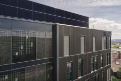 Fassaden unter Strom: Photovoltaik-Ausbau an Gebäudehüllen