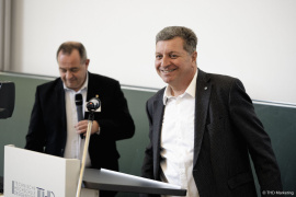 Bauminister Christian Bernreiter beim Bau- und Umweltsymposium der TH Deggendorf