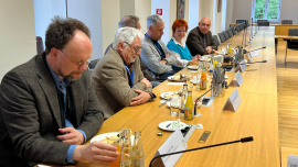 Patrick Friedl MdL, Dipl.-Ing. Univ. Dieter Räsch, Dr. Markus Büchler MdL (verdeckt), Dr.-Ing. Markus Hennecke, Barabara Fuchs MdL und Jürgen Mistol MdL (v.l.)