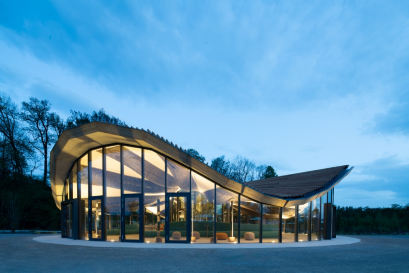 Hybrid-Flachs Pavillon und Wangen Turm im Hintergrund | Quelle: ICD, ITKE, IntCDC | Copyright: Universität Stuttgart