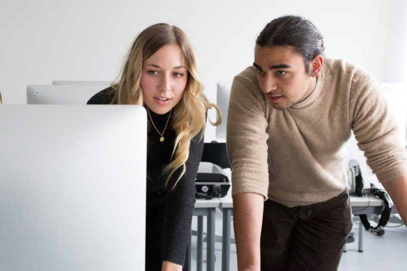 Hochschule München und Bayerischer Bauindustrieverband stärken gemeinsam digitale Kompetenzen 