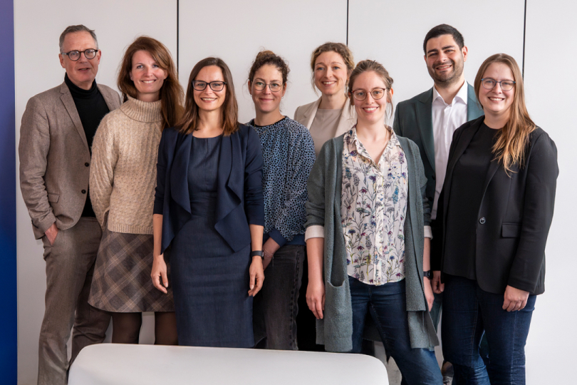 BFB-Hauptgeschäftsführer Peter Klotzki, Zahnärztin Dr. Kathleen Menzel (Bundeszahnärztekammer), Lisa-Marie Menzel, apoBank, Dr. Anna-Teresa Lundershausen (Bundesärztekammer), Freischaffende Ing. Architektin Julia Caroline Huckenbeck (Bundesarchitektenkammer), Physiotherapeutin Ricarda Uhlemeyer (Bundesverband selbstständiger Physiotherapeuten – IFK), Steuerberater Tom-Adnan Hobe (Deutscher Steuerberaterverband), Bauingenieurin Maike Grüneberg (Bayerische Ingenieurekammer-Bau, Bundesingenieurkammer)