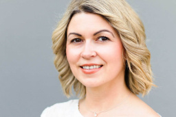 Vesela Krasteva-Stoltmann studierte in Sofia