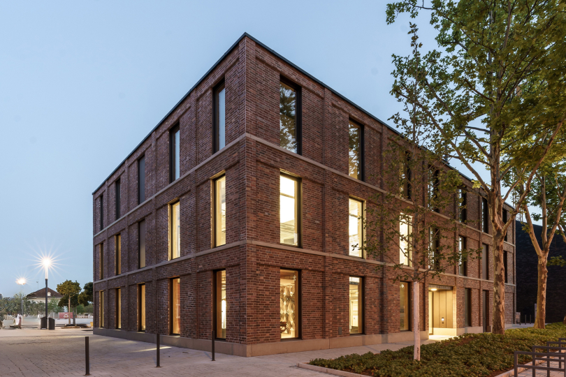 Mitgliederprojekt: RESI - ein Netto-Null-Büroneubau in Bamberg ohne Heizen und Kühlen