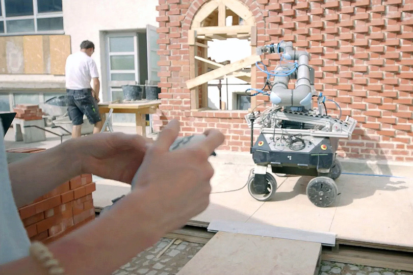 Teamwork zwischen Mensch und Maschine: Mit Robotern klimaoptimiert bauen