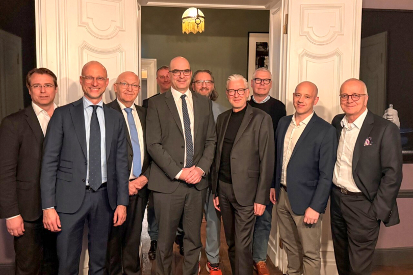 Von links nach rechts: Prof. Dr. Steffen Warmbold, Sascha Steuer, Dr.-Ing. Heinrich Bökamp, Daniel Lambrecht, Michael Kießling, Jan Schmitt, Jörg Thiele, Dr. Peter Warnecke, Christian Richert, Jörgen Kopper. Foto: VBI