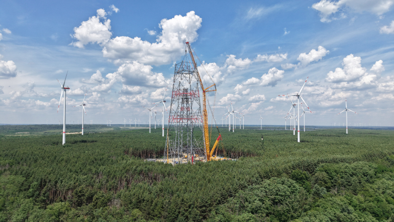 Montage des Gicon-Höhenwindturms. © Gicon