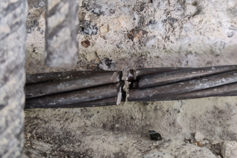 Solche Litzen befinden sich im Inneren von Spannbetonbrücken. Sind sie beschädigt, kann man das von außen nicht sehen. Foto: Mark Alexander Ahrens