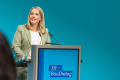 Bundesbauministerin Verena Hubertz stellt Aktionsplan zur Senkung der Baukosten vor
