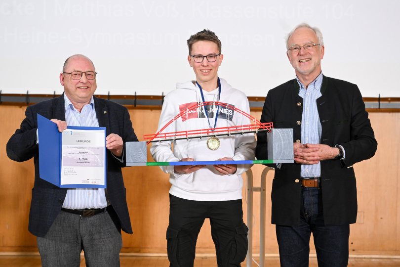 Platz 1: Brunnthal Brücke von Matthias Voß, Städtisches Heinrich-Heine-Gymnasium München, 15 Jahre, Klassenstufe 10