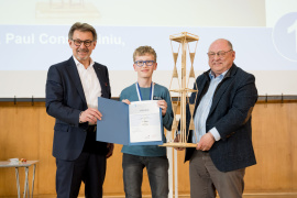 Platz 1: Space Tower von Paul, 13 Jahre, Gymnasium Donauwörth, 8. Klasse