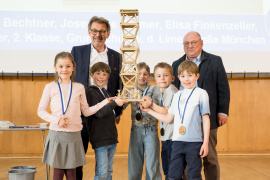 LimesSchulTurm von Theo, Josephine, Elisa, Taron und Xaver, Grundschule an der Limes-Straße, München, 7 bzw. 8 Jahre, 2. Klasse