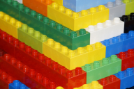 Türme bauen mit Lego - © Foto: efraimstochter / pixabay.com