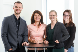 Rada Bardenheuer (2.v.l.) mit Ihrem Team: Maximilian Rode, Jennifer Wohlfarth (aktuell in Mutterschutz) und Alice Potdevin