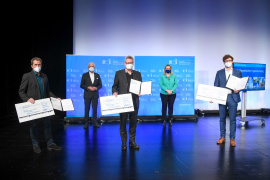 Die Preisträger mit Kammerpräsident Prof. Dr. Norbert Gebbeken und Bauministerin Kerstin Schreyer