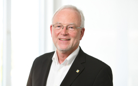 Prof. Dr. Norbert Gebbeken, der Präsident der Bayerischen Ingenieurekammer-Bau