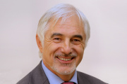Dipl.-Ing.Univ. Dieter Räsch, Vorstandsmitglied der Bayerischen Ingenieurekammer-Bau