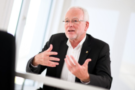 Kammerpräsident Prof. Dr. Norbert Gebbeken: "Klimafreundliches Planen und Bauen in Bayern gemeinsam voranbringen."